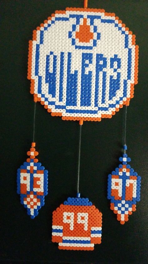 Perler Beads Hockey, Perler Beads Sports, Hockey Perler Beads, Beads Dreamcatcher, Melt Beads, Hockey Uniforms, Cool Toys For Boys, Lighter Case, Perler Crafts