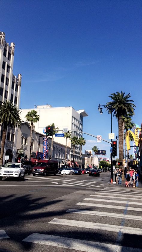 Hollywood Boulevard - Hollywood Los Angeles Wallpaper, Los Angeles Travel, Hollywood Boulevard, City Vibe, Travel World, City Of Angels, California Dreaming, Dream City, Hollywood California