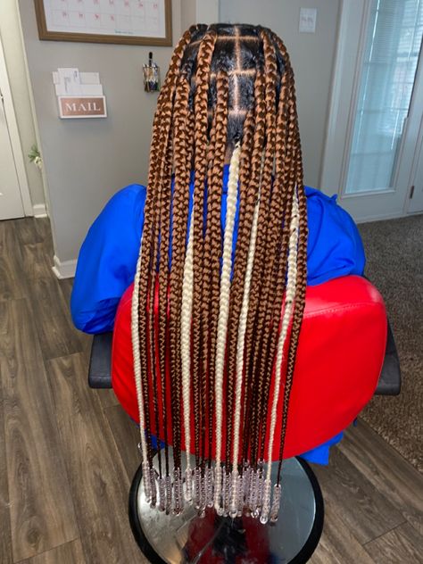 Color Combos For Knotless Braids, Black And Brown Braids With Beads, Blonde And Brown Hair Braids, Brown Large Knotless Braids, Brown Jumbo Knotless Braids, Light Brown And Blonde Braids, Dark Brown And Blonde Braids, Brown And Blonde Peekaboo Braids, Honey Brown Knotless Box Braids