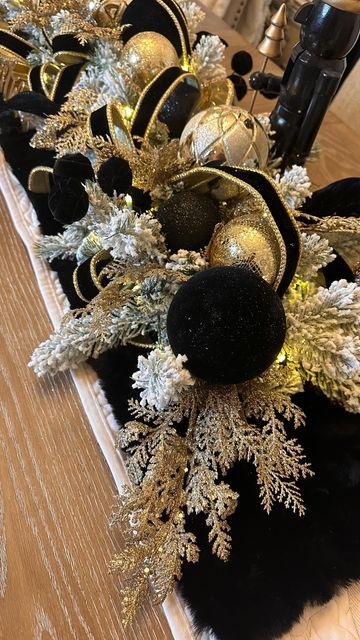 Black And Gold Christmas Table Decor, Black And Gold Christmas Table, Black White And Gold Christmas, Black And Gold Christmas Decor, Black And Gold Centerpieces, Black And Gold Christmas, Make A Garland, Flocked Garland, Christmas Coffee Table Decor