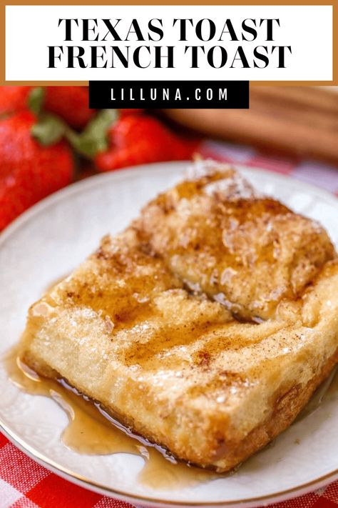 Overnight French Toast Bake is a layered breakfast recipe has layers of Texas toast, cinnamon, sugar, brown sugar and eggs! #overnightfrenchtoast #frenchtoast #overnightfrenchtoastbake #breakfast #frenchtoastrecipe Texas French Toast Recipe, Texas Toast French Toast, Oven French Toast Recipe, Texas French Toast, Overnight French Toast Bake, Texas Toast Bread, Oven French Toast, French Toast Bake Overnight, Thanksgiving Brunch