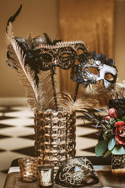 Masquerade Ball Decorations, Masquerade Party Themes, Sweet 16 Masquerade Party, Great Gatsby Prom, Mascarade Party, Masquerade Decorations, Gatsby Birthday Party, Gatsby Party Decorations, Masquerade Party Decorations