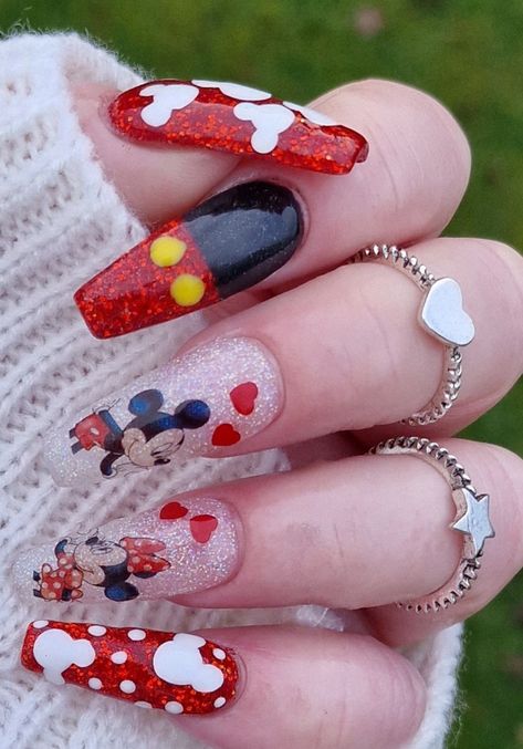 Mickey Mouse Nail Design Ideas, Mickey Minnie Nails Design, Miki Nails, Disneyland Paris Nails, Mickey Mouse Nails Design, Miki Mouse Nail Art, Mickey And Minnie Nails, Nails Miki Mouse, Disney Mickey Balloon Nails