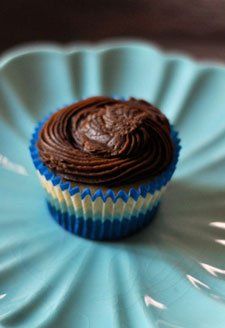 Tips for Making Cupcakes Ahead of Time?    Good Questions Freezing Cupcakes, Making Cupcakes, Make Cupcakes, Frozen Cupcakes, Good Questions, Vanilla Recipes, Summer Baking, How To Make Cupcakes, Baking Sweets