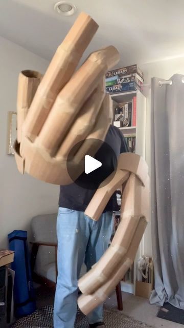 Cardboard Body Extensions, Giant Puppets Diy, Robot Hand Art, Things To Make Out Of Cardboard, Halloween Construction, Cardboard Craft Ideas, Cardboard Hand, Cardboard Construction, Cardboard Creations