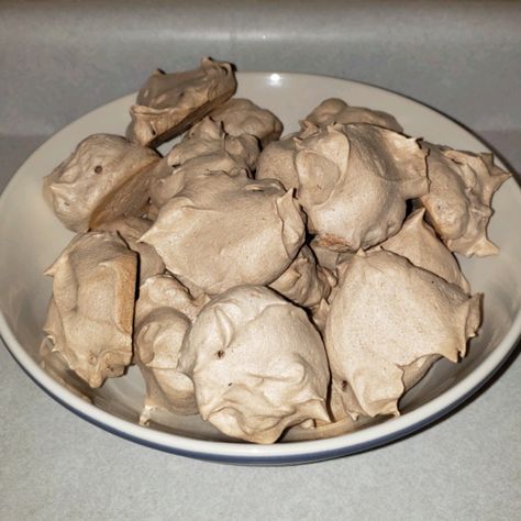 Mocha Meringues Coffee Meringue, Egg White Cookies, Jamaican Coffee, Meringue Cookie, White Cookies, Meringue Recipe, Coffee Granules, Chocolate Liqueur, Mocha Latte