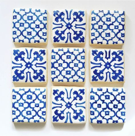 Talavera Cookies, Mosaic Cookies, Amalfi Cake, Tile Cookies, Painted Mosaic, Ceramic Cafe, Paint Cookies, Wedding Treats, Pottery Painting Designs