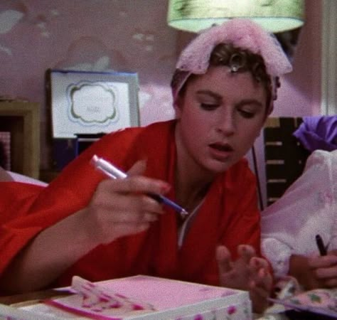 Grease Sleepover Scene, Marty Maraschino Aesthetic, Marty From Grease, Marty Grease, Grease Aesthetics, Marty Maraschino, Grease Play, Grease Aesthetic, Emily Core