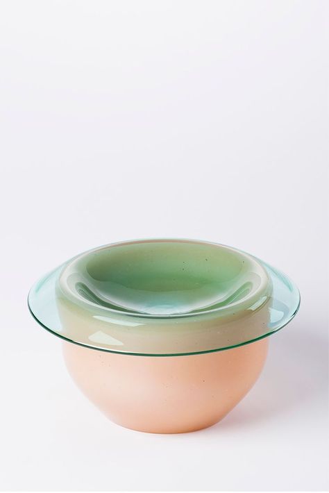 JY Inspiration Translucent Objects, Multidisciplinary Design, Cast Iron Tub, New Possibilities, Id Design, Ceramic Tableware, Packaging Design Inspiration, Glass Ceramic, Design Solutions