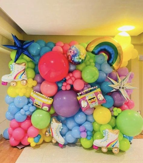 Roller Skating Balloon Garland, 90s Decor Party, Skate Party Decorations, Roller Skate Birthday Party, Skate Birthday Party, Roller Skate Birthday, Skate Birthday, Disco Party Decorations, 80s Theme Party