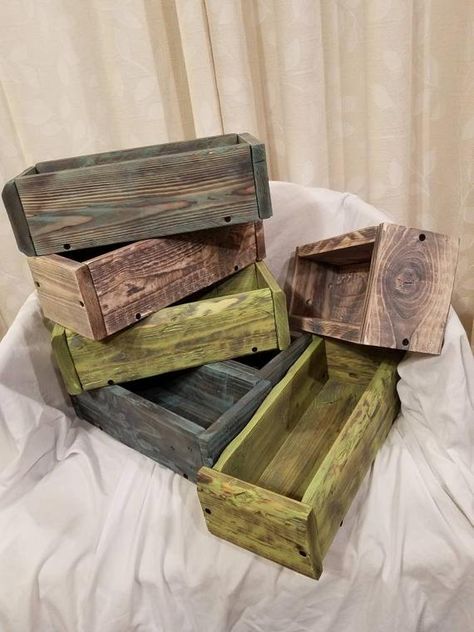 Wood Box Centerpiece, Decorative Wooden Boxes, Ideas For Fun, Rustic Wooden Box, Budget Apartment Ideas, Budget Apartment, Home Decor On A Budget, Scrap Wood Projects, Comfortable Home