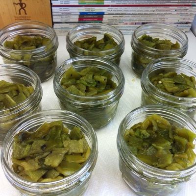 How To Can Green Chili Peppers, Canned Anaheim Peppers, Canning Diced Green Chilis, Canning Green Chilis, Chili Canning Recipe, Canning Chili, Garden Canning, Hatch Chilies, Hatch Chili Recipes