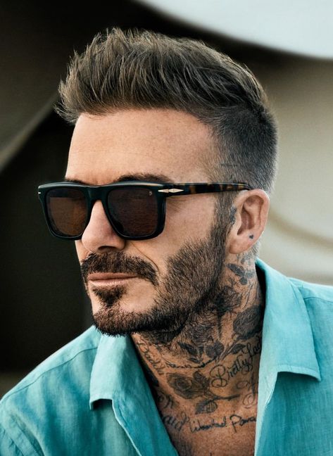 David Beckham Haircut, Beckham Haircut, David Beckham Style Outfits, David Beckham Hairstyle, David Beckham Style, Mohawk Hairstyles, Men Haircut Styles, Cool Hairstyles For Men, Corte De Cabelo Masculino