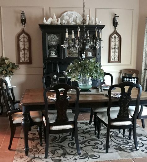 Black Table Dining Room Decor, Dark Acedamia Dining Room, Black And Cherry Dining Table, Dining Room Black Furniture, Dining Room Decor Traditional Dark Wood, Dark Academia Dining Table, Black Furniture Dining Room, Cherry Wood Dining Room Decor, Academia Dining Room