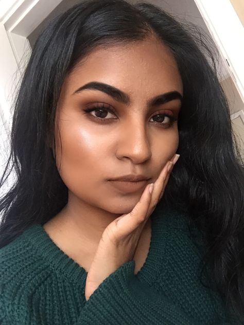 Indian Earth Makeup, Brown Skin Makeup Indian, Brown Lipstick Makeup, Eyebrow For Round Face, Desi Bridal Makeup, Indian Eye Makeup, Indian Skin Makeup, Nude Eye Makeup, Brown Makeup Looks