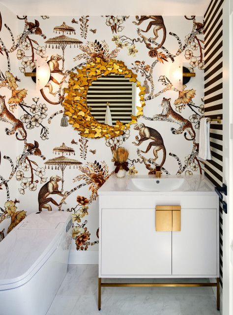 30 Powder Rooms With Wonderful Wallpaper Wallpapered Powder Room, Rooms With Color, Wallpaper Powder Room, Contemporary Powder Room, Modern Powder Room, Powder Room Wallpaper, Butterfly Mirror, Powder Room Design, Design Theory