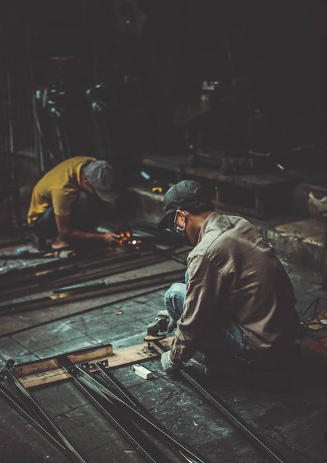 editing video screengrab photo – Free Image on Unsplash Pipeline Welders, Factory Photography, Besties Pictures, Fall Photo Shoot Outfits, Steel Worker, Propaganda Art, Environmental Portraits, Art Of Manliness, Photos For Profile Picture