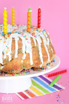 Crazy Easy Birthday Cake Monkey Bread Monkey Bread Birthday Cake, Birthday Brunch Cake Ideas, Breakfast Birthday Cake Ideas, Cake Monkey, Birthday Breakfast Party, Breakfast Birthday, Birthday Cake Cake, Cake Breakfast, Birthday Morning