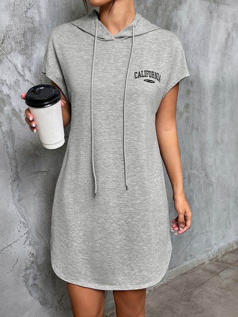 Gris Casual Collar manga corta Tela tejida Letras Vestidos Embellished Elástico Ligero  Ropa de Mujer Hoodie Dress Outfit, Vestidos Sport, Affordable Plus Size Clothing, Fashion Fail, Hooded Dress, Sport Dress, Trendy Plus Size Clothing, Cute Simple Outfits, Luxe Fashion