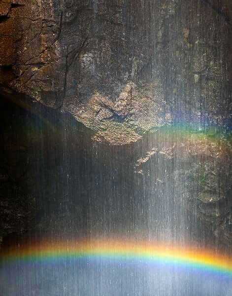 Rainy Days Rainbow Photos, Rainbow Waterfall, She's A Rainbow, Rainbow Pictures, Nebulas, Rainbow Photo, Rainbow Rain, Rainbow Connection, God's Promise