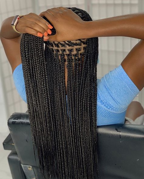 Knotless Braided Wig, Braids Knotless, Braiding Styles, Braid Wig, Wig For Black Women, Hair Afro, Box Braids Hairstyles For Black Women, Braids Hairstyles Pictures, Braided Wigs