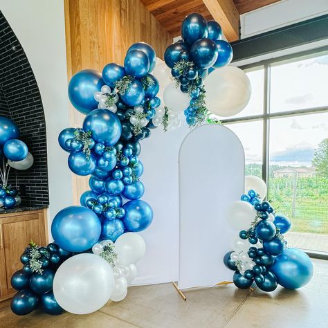 A BERRY sweet baby shower 🫐🤍👶🏼 Install by @kellydennis98 and @julia_norby ⭐️🎉🎈 Venue: @michaelangelos_bakery_winery Balloon Arch Blue, Shower Balloon Arch, Baby Shower Balloon Arch, Baby Shower Balloons, Balloon Arch, Birthday Boy, Boy Shower, Photo Background, Photo Backgrounds