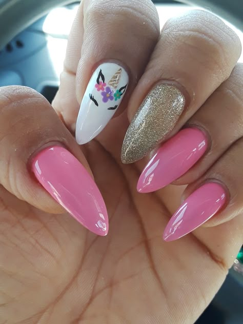 Easy Unicorn Nail Art, Unicorn Pink Nails, Unicorn Acrylic Nails, Nail Designs Unicorn, Unicorn Nails Designs Nailart, Nail Art Unicorn, Nail Minimal, Nails Unicorn, Unicorn Nails Designs