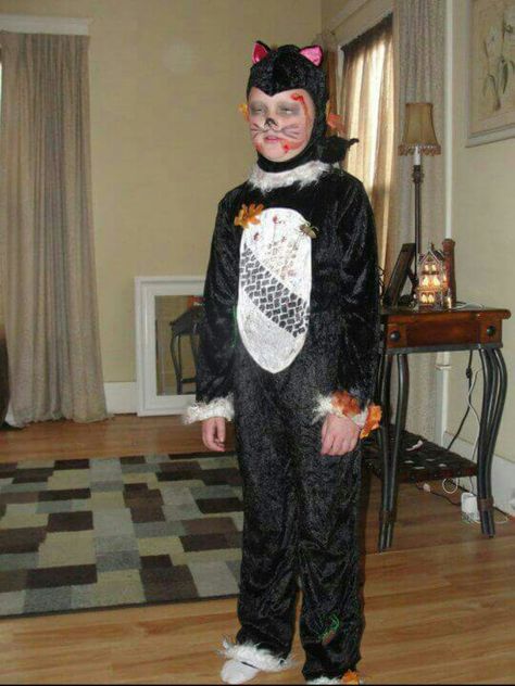 "Road Kill" Halloween Costume. We dont DO pretty princess. Road Kill Halloween Costume, Halloween Costumes, Halloween