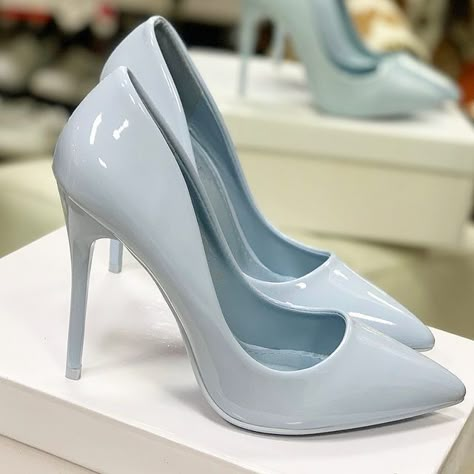 Hak Tinggi, Pretty Heels, Blue High Heels, Cute Shoes Heels, Fashion Shoes Heels, Shoes Heels Classy, Shoes Outfit Fashion, Classy Shoes, Heels Classy