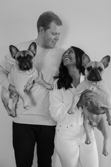 Family Photoshoot With Pets, At Home Family Photoshoot With Dogs, Studio Shoot With Dog, Couple With Dogs Photoshoot Studio, Indoor Pet Photography, Studio Photoshoot With Dog, French Bulldog Photoshoot, Frenchie Photoshoot Ideas, Family Portraits With Dogs