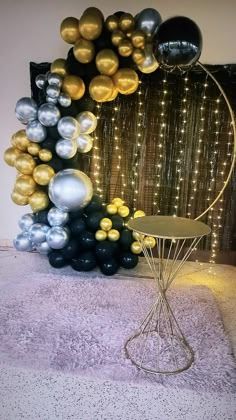 Birthday Ballon Decorations, Aesthetic Dressing, 50th Birthday Party Ideas For Men, Black And Gold Party Decorations, Graduation Party Desserts, Dressing Room Design Small Space, Graduation Party Backdrops, 25th Birthday Cakes, Birthday Decorations At Home