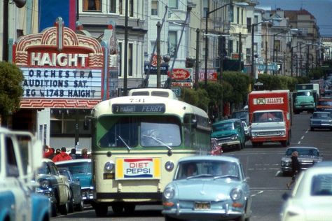 23 Spectacular Color Photos Of San Francisco In The 1960s Haight Street, San Francisco Streets, San Francisco Photos, Old Pics, California Dreamin', San Fran, San Francisco Bay Area, Rare Photos, The 1960s