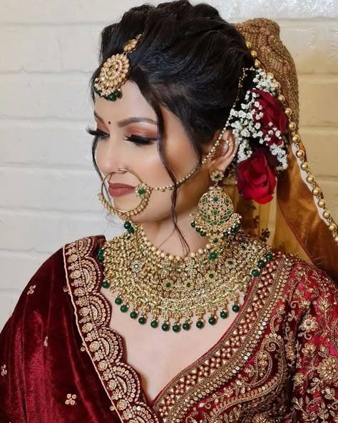 Bridal Mekup Look Hd, Jewellery Design For Bride, Dulhan Makeup Indian, Best Bridal Look, Bride With Open Hair, Dulhan Hairstyles Indian Bridal, Hd Makeup Looks Bridal Indian, Bridal Hd Makeup, Model Expressions