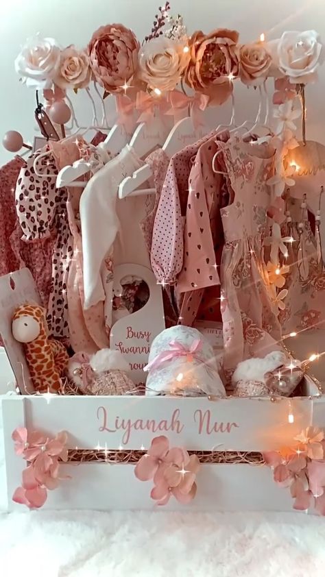 hampersbyshamim on Instagram: 💕One of our beautiful bespoke full package baby girl hamper rail made. In love with these pretty pink colours💕 All clothing items and… Baby Hampers Packaging, Diy Birthday Hamper, Baby Girl Hamper Ideas, Baby Hamper Ideas, Newborn Baby Gift Basket, Business Casuals, Kids Hamper, Baby Hampers, Girl Train