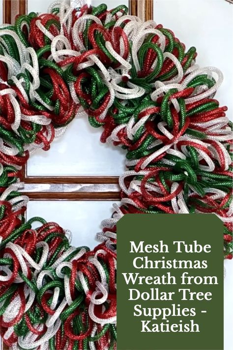 Tube Mesh Wreath, Mesh Tube Wreath Diy, Mesh Tubing Crafts, Dollar Tree Wreath Ideas, Mesh Tubing Wreath, Red Mesh Wreath, Making Bows For Wreaths, Diy Winter Crafts, Rope Wreaths