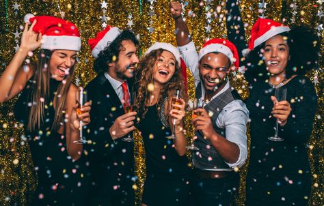 Christmas Party Outfits That Will Make You Stand Out In A Crowd | Travel.Earth Office Holiday Party Ideas, Corporate Holiday Party, Christmas Playlist, Christmas Party Themes, Office Christmas Party, Office Holiday Party, Christmas Party Outfit, Office Holiday, Christmas Party Games