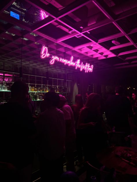 Neon Club Aesthetic, Nightclub Photography, Nightclub Photos, Madrid Nightlife, Nightlife Photography, Madrid Aesthetic, Blue Aesthetics, Bar Stuff, Fake Pics