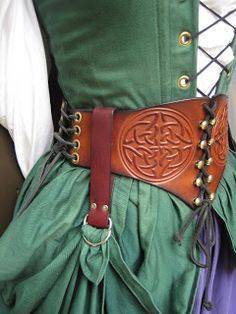 renfest- costume inspiration Celtic Belt, Renn Faire, Ren Faire Costume, Mode Steampunk, Fair Outfits, Ren Fest, Ren Fair, Medieval Costume, Steampunk Costume