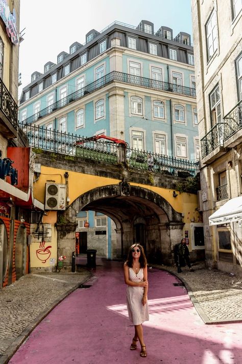 Prague Travel Guide, Portugal Vacation, Prague Travel, Instagram Guide, Travel Outdoors, Prague Czech Republic, Outdoor Quotes, Lisbon Portugal, Best Photo