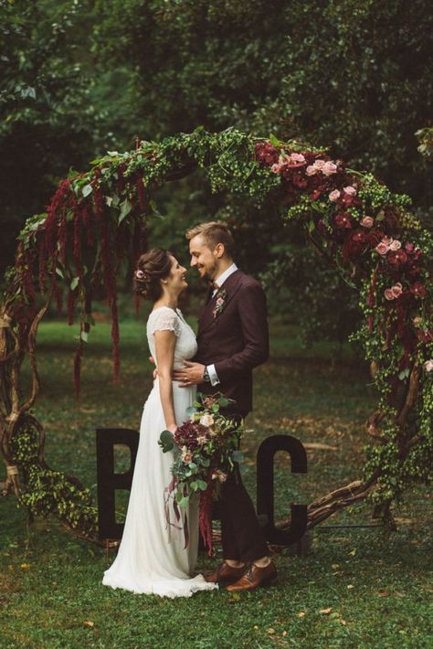 dark moody flowers woodland wedding circle arch ideas Burgundy Backdrop, Winter Wedding Arch, Secular Wedding, Winter Wedding Stationery, Fall Wedding Arches, Wedding Alters, Forest Theme Wedding, Wedding Ceremony Arch, Woodsy Wedding