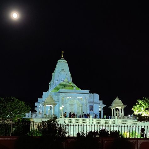 Birla Mandir of Jaipur is also known as the Lakshmi Narayan Temple, the shrine is situated on the Moti Dungari Hill. The temple was built in the year 1988 by the Birlas when the Maharaja of Jaipur gave the land away for a token amount of one rupee. Birla Mandir Jaipur, Birla Mandir, Lakshmi Narayan, Adam Brody, The Temple, The Land, Jaipur, Eiffel Tower, The Year