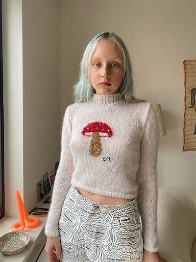 Lirika Matoshi, Rad Clothes, Mohair Sweater, Knit Fashion, Womens Clothing Sizes, Crochet Designs, Knitting Designs, Sewing Inspiration, Crochet Clothes