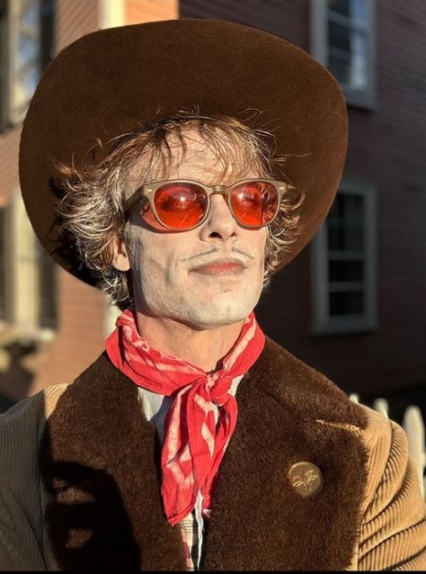 Mgg Halloween, Matthew Gray Gubler Halloween, Matthew Gubler, Nerdy Boy, Men Celebrities, Dr Reid, Blue Eyed Men, Dr Spencer Reid, Chefs Kiss