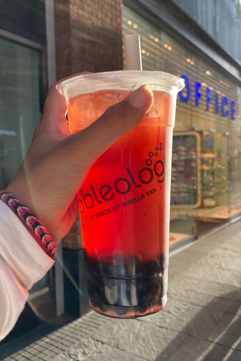 Fruit Boba Aesthetic, Fruit Boba Tea Aesthetic, Bubble Fruit Tea, Fruit Tea Boba, Fruit Boba Tea, Boba Fruit Tea, Fruit Boba, Fruit Bubble Tea, Food Polls