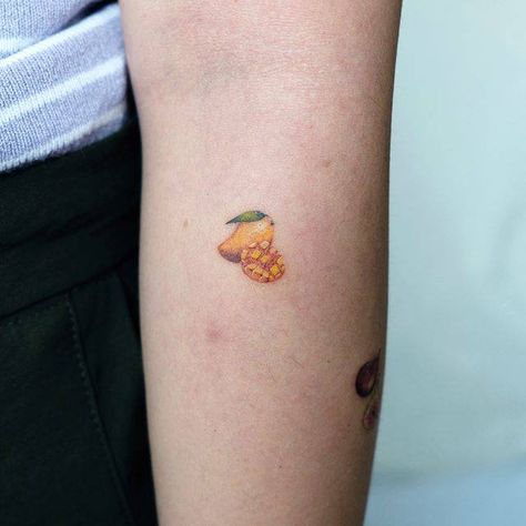 Mango tattoo on the left forearm. Mango Tattoo, Fruit Tattoos, Fruit Tattoo, Tattoos Inspo, Minimal Tattoos, Bff Tattoos, Cute Tiny Tattoos, Queer Fashion, Tattoo Designs And Meanings