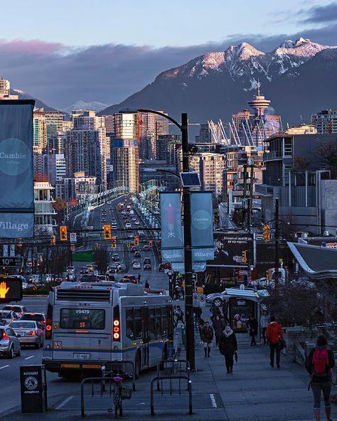 Cambie Street looking north to downtown, by erikandersen Vancouver Canada Autumn, Vancouver Aesthetic, Canada Autumn, Vancouver Photos, Abandoned Malls, Downtown Vancouver, O Canada, Cool Landscapes, Vancouver Canada