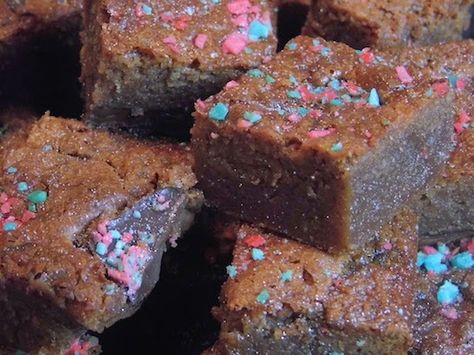 Popping Candy Brownie Recipe Candy Brownies, Popping Candy, Galaxy Chocolate, Food Experiments, Uk Food, Gluten Free Brownies, Fudgy Brownies, British Food, Chocolate Brownies