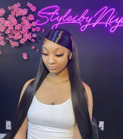 Swoop Leave Out, Swoop Straight Wig, Lace Wig Swoop, Black Swoop Wig, Swoop Down Hairstyle, Straight Lacefront Hairstyles, Swoop With Hair Down, Straight Wig With Swoop, Sew In With Swoop