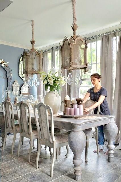 Corner Breakfast Nook Ideas, French Country Dining Room Decor, Urban Farmhouse Designs, Country Dining Room, French Country Kitchen Designs, French Country Dining Room, Country Kitchen Designs, French Country Dining, Country Dining Rooms