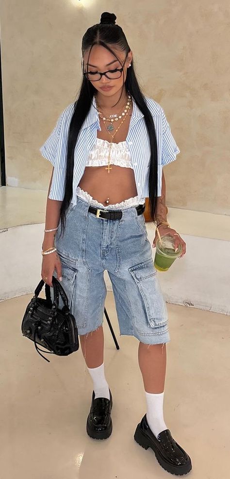 Assymetrical Outfits Fashion, Outfit With Boxers Showing, Primary Color Outfit Street Styles, Street Wear Fashion Black Women, Nyc Fashion Week Outfit, Nyc High Fashion, Jorts And Heels Outfit, Corset And Button Up Shirt, Blue Edgy Outfit